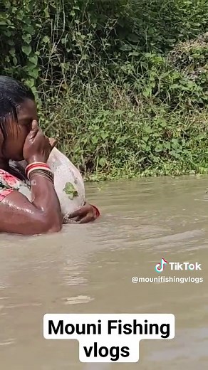 ‏Amazing Village Women Fishing #netfishing🐟🐟🙏😁