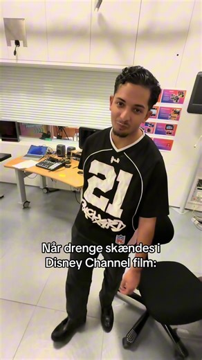 Drenge Skændes i Disney Channel Film