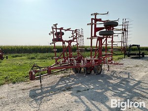 Wil-Rich 2500 Field Cultivator | Agriculture