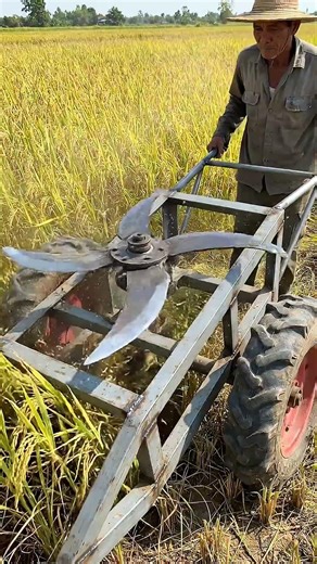 Powerful DIY Rice Harvester Machine | Smart Farming Tool in Action