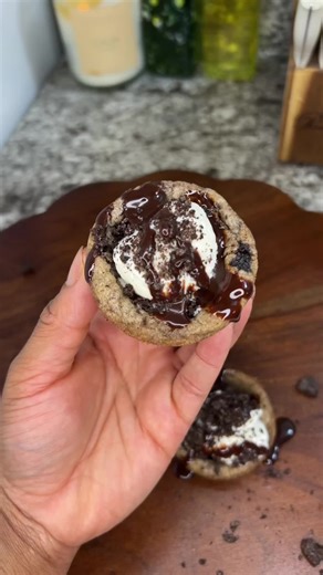 Oreo Cookie Cups 🍪 @Pillsbury @OREO @Scoops On Tap #oreo #cookiecups #desserts