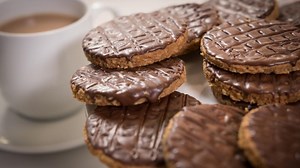 Chocolate Digestive Biscuits Recipe | Food Network UK