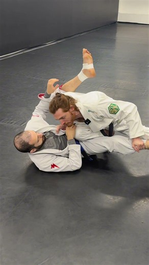 Tricky Method to Avoid Grips When Passing