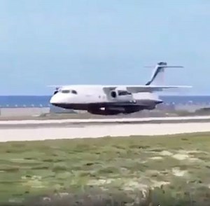 BELLY LANDING / In May, a Dornier Do-328JET made a gear-up landing at Mogadishu with 4 people on board, of whom all remained unscathed. All crew members were able to disembark normally and without injury. Video via https://twitter.com/assi_saji Info www.jacdec.de/2017/05/30/2017-05-30-heidi-avn-dornier-328-belly-landing-at-mogadishu/ | Aeronews