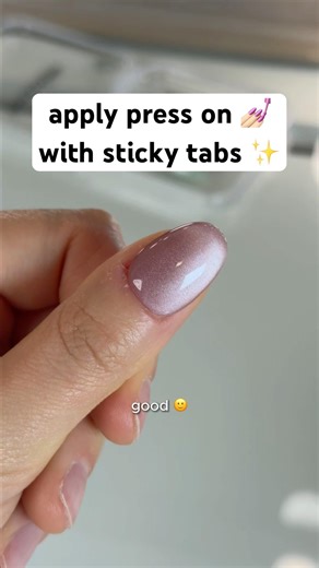 Apply NV press ons with sticky tabs ✨Are you a sticky tab fan? Tell us 👇 #pressonnails