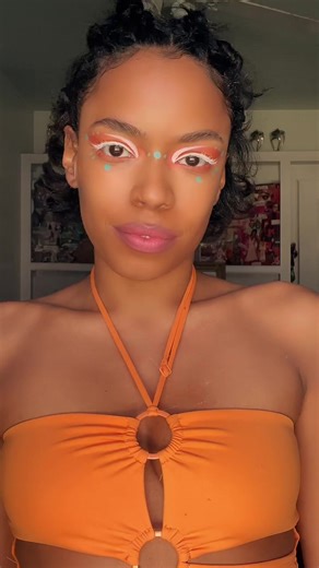 amara (@amara_artspots)’s videos with original sound - ❦