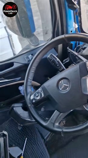 Quick removal of the Actros MP4 dashboard — real truck work on site! 💪 #PowerTruckLab #ActrosMP4 #TruckRepair #DashboardRemoval #RealTruckWork Powertruck Lab Only Way Is Dutch Jordan Actros trucks Brake pads BREX mercedes Actros Trucks | Powertruck Lab