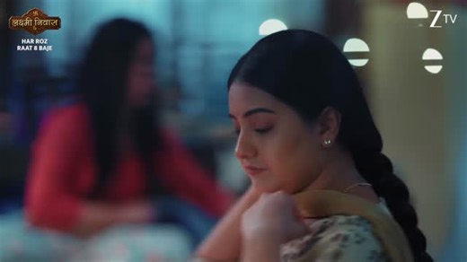 Lakshmi,Radhika aur Vivek jaa rahe hain Isha aur uske parivaar ka saamna karne, lekin kya woh Niya ko phir se apne ghar laa paayenge? Dekhiye #LakshmiNiwas har roz, raat 8 baje, sirf Zee TV par. #Lakshmi #Radhika #LNEpisodic #AapkaApnaZeeTV | ZEE TV