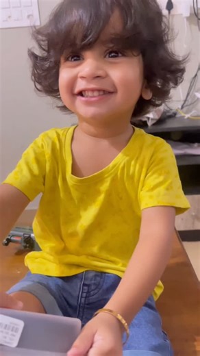 Arslan Qureshi on Instagram: "Akku kuchii🤣🥰😘"