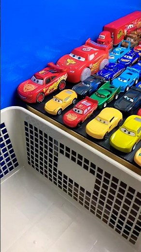 Lightning Mcqueen Review Disney Cars 3 #toys #trendshort #mcqueentoys #pixarcars #disneycars #cars
