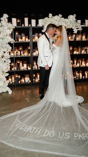 We're sharing our secrets to romantic wedding candlelight that glows for your entire reception 🔥 Your wedding candles last different lengths of time based on type and size of candle (pillar, sand, taper, votive, floating, etc) and there is a balance that should be communicated to your vendor team to make sure the candles are lit at the perfect time.⁠ ⁠ There are two main moments candles need to be lit for - the actual wedding reception and the room detail photos that typically happen before you