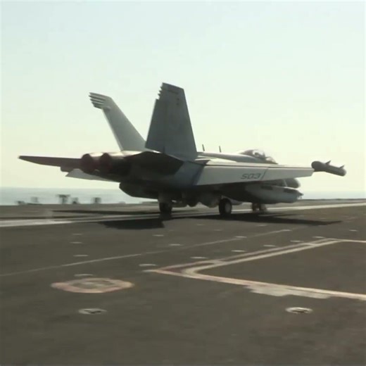 F/A-18 Super Hornet Aerial Combat Training #fighter #jets #military