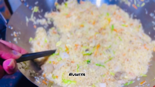 String hopper kottu ( idiyappa kottu ) ලේසියෙන් ගෙදරදි හදා ගන්න පුලුවන් ඉදිඅප්ප කොත්තු 😋 . . . . . . . . #foryouシpage #viralreels #higilight #cooking #StarsEverywhere #stringhopperkottu | නුවියා