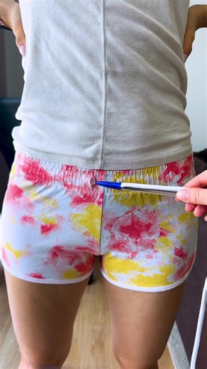 Fix Your Sweatpants in Seconds! | Panda Curioso