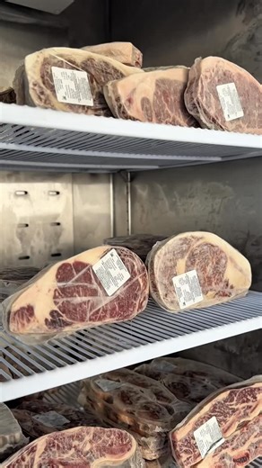 Taurus Bar & Grill on Instagram: "Este verano sabe mejor 🔥🌞 Disfruta tu verano como se merece, con las mejores carnes Angus Premium. En Taurus Store no solo vendemos carne… te vendemos la experiencia: calidad premium, sabor intenso y momentos inolvidables frente a la parrilla. Playa, amigos, fuego y cortes top 🏖️🥩 Convierte cada día de vacaciones en un verdadero festín con Angus Premium de Taurus Store. 🔥 Taurus Store 📍 Calidad que se disfruta 🥩 Carne premium para un verano inolvidable #c