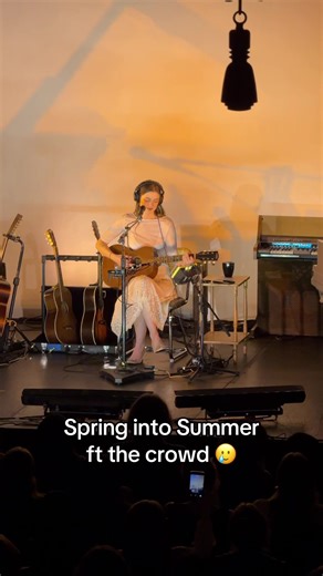 Spring into Summer with Lizzy McAlpine