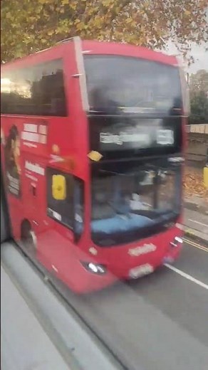 Route E8 LA68 DXY VMH2546 departing Busch Corner