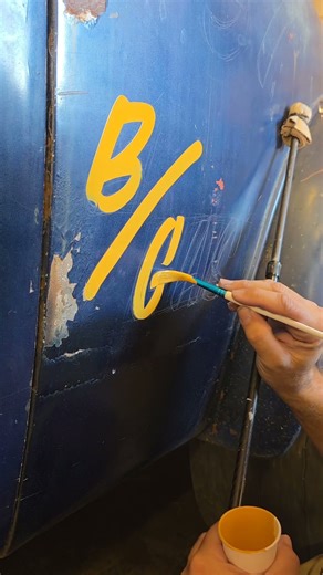 Not much is as fun as hand lettering old race cars #handlettering #signpainting #painting
