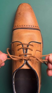 I Wish I learned This Shoelace Knot Sooner! | Knotspedia