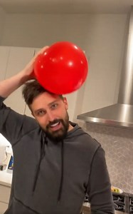How to bend water with static electricity: Simple science experiment at home