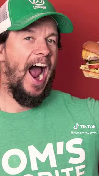 Mark Wahlberg's Wahlburgers Review: A Taste Test