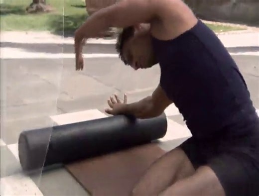 Watch Gaiam Restore Muscle Therapy Foam Roller 18" w/ Digital workout on Amazon Live