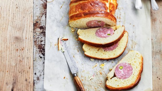 The recipe for the brioche sausage from the Michelin-starred chef of La Mère Brazier