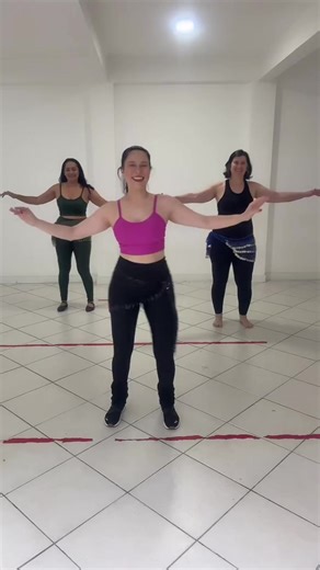 Com as alunas do Ana Claudia Borges estúdio de dancas #livehighlights #tiktoklive #dancadoventre #bellydance #osasco