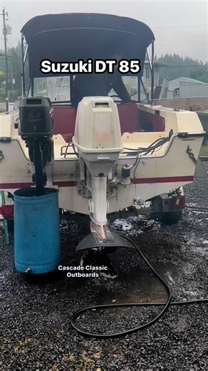 Firing up the Suzuki DT 85 2 stroke after it hasn’t ran in a while. It got a new impeller and gear oil, needs to be ran for a while. This Consignment boat will be listed for sale on our Cascade Classic Boat Sales page. | Cascade Classic Outboards