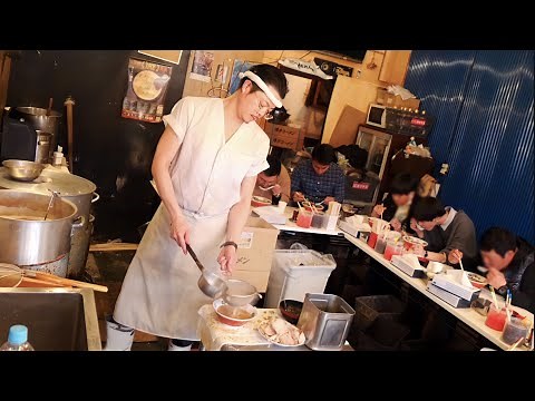 ド満席の行列豚骨ラーメン！高円寺ラーメン健太の一日に密着！