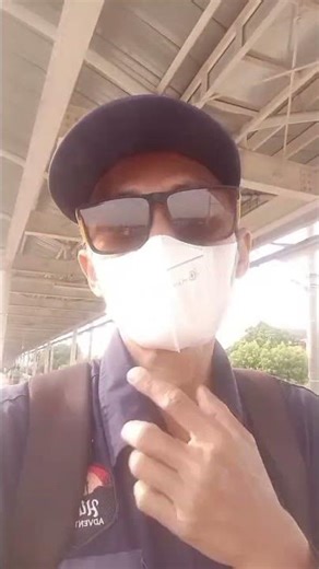 kereta argo muria melintas di stasiun manggarai tujuan stasiun semarangvtawang