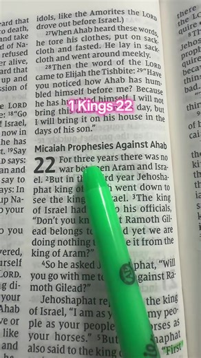 Reading the Bible first king chapter 22