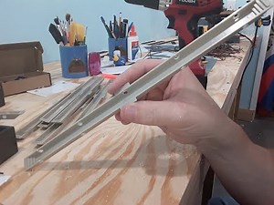 HO Roundhouse Build Part 4, Pit lights install.