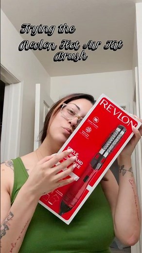 Trying out Revlon Hot Air Kit brush for a blowout💁🏻‍♀️✨🫶🏼 #revlon #revlonhotairkit #blowouthair