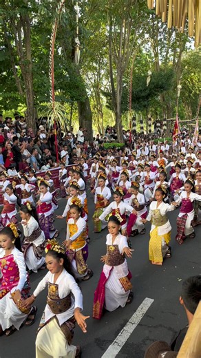 Pawai Peed Aya Duta Kota Denpasar — Penari Terbang | Pesta Kesenian Bali 2026