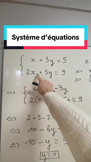 Résoudre un système d’équations à deux inconnues. #maths #prof #lycée #apprendresurtiktok #bac2026