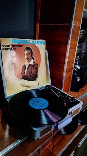 Exploring the Richness of Vintage Music with Gernival Santos