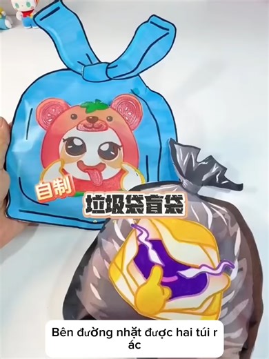 Mở túi rác: Túi đen toàn đồ