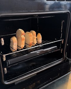 13K views · 4 comments | Smartest way to toast bread | Foodie's Time | Facebook