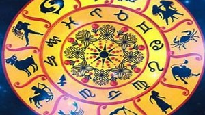 Lunar Eclipse 2021: Chandra Grahan का किन राशियों पर बुरा असर? ज्योतिषी ने बताया