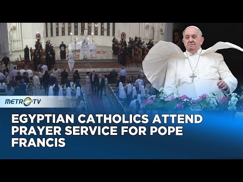 Egyptian Coptic Catholics attend prayer service for Pope Francis in Cairo