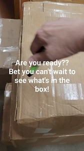 So many boxes means so many surprises!! Just wait til you see the pretties in this box!! #FramedWallArt #decor #ShopSmall #framedartwork #farmhousedecor #countrydecor | Bushel Basket Candle Co., Inc.