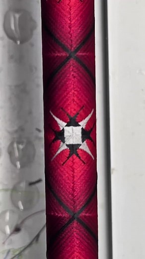 🔥 Red. Black. White. Precision. This wrap is straight-up dangerous in the best way — bold contrasts, razor-sharp points, and that smooth gradient that hits like a knockout. Every pass, every pull, every burnish… worth it. When the wrap looks this mean, the fish better behave. 😤🎣 #KnotYourRods #CustomWrap #ThreadArt #RodBuilding #StarWrap #FishingLife #KYRCustom #FishLoudFishProud | Knot Your Rods & Plastics LLC