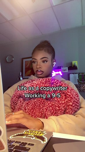 A Day in the Life of an Office Copywriter