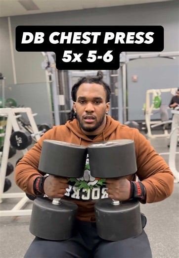 135’s 🫵🏾 #resilientray #resilience #chestpress #dline #athletesoftiktok