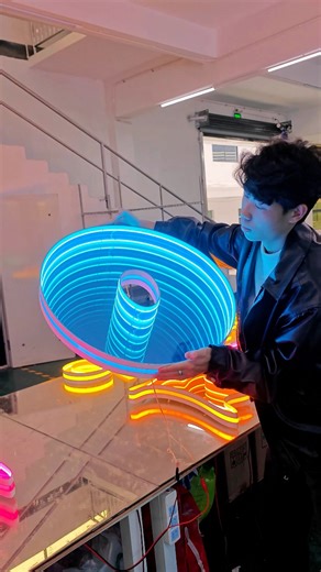 Global LED signs replace traditional systems! #signmaking #lamplight #lampmanufacturer #ledlightstrip #logodesign #signagedesign #LED #fyp #Technology #renovation #company #shop #sourcefactory | 珍妮李