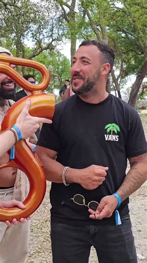 Nothing beats showing the Saxo-Didge to someone for the first time 🤯🎶