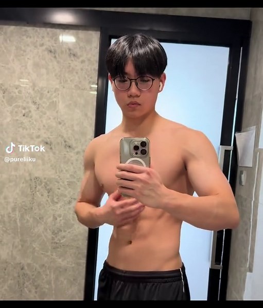 Clark Kent Workout Inspiration for Physique Transformation