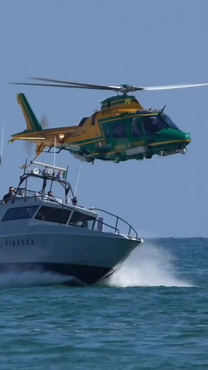 Helicopter AW109 #helicopter #aw109 #aviation #pilothelicopter #like #tiktok #lifeaviation #omg #thebest #followers #life