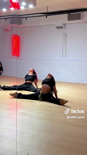 Choca Plan B Dance Tutorial: Reggaeton Moves